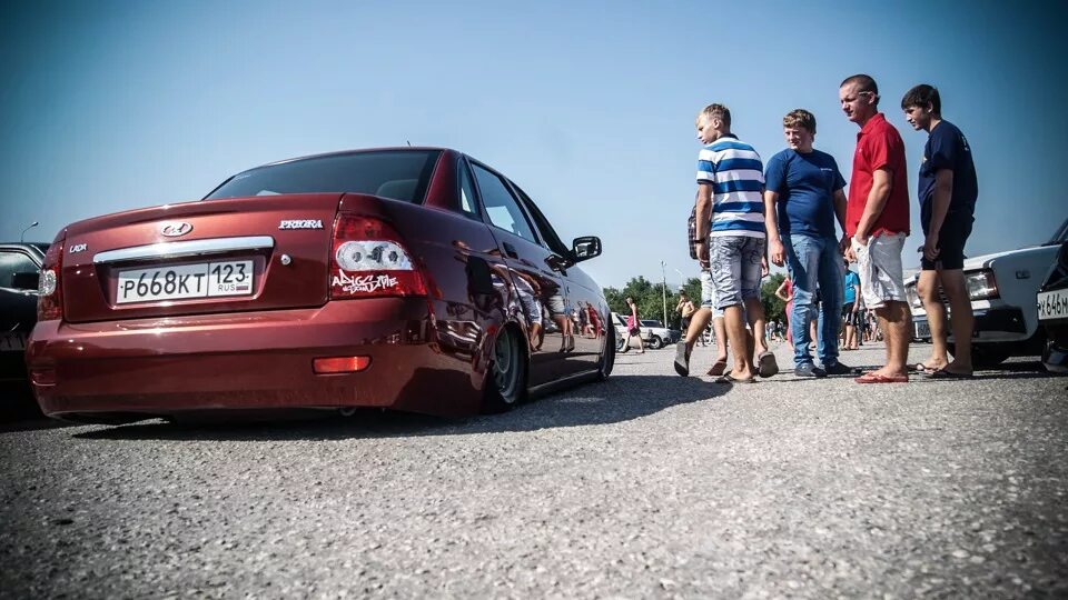 Автоваз опер стиль опер. Сходка автоваза. Братва около приоры. Бпан семья вроде. Сходка матизов.