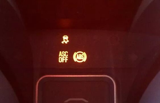 Загорелась o d off. Asc off mitsubishi lancer 10. кнопка asc off mitsubishi pajero sport. паджеро 4 дизель горит значок asc. лампа стоп сигнала паджеро 4.