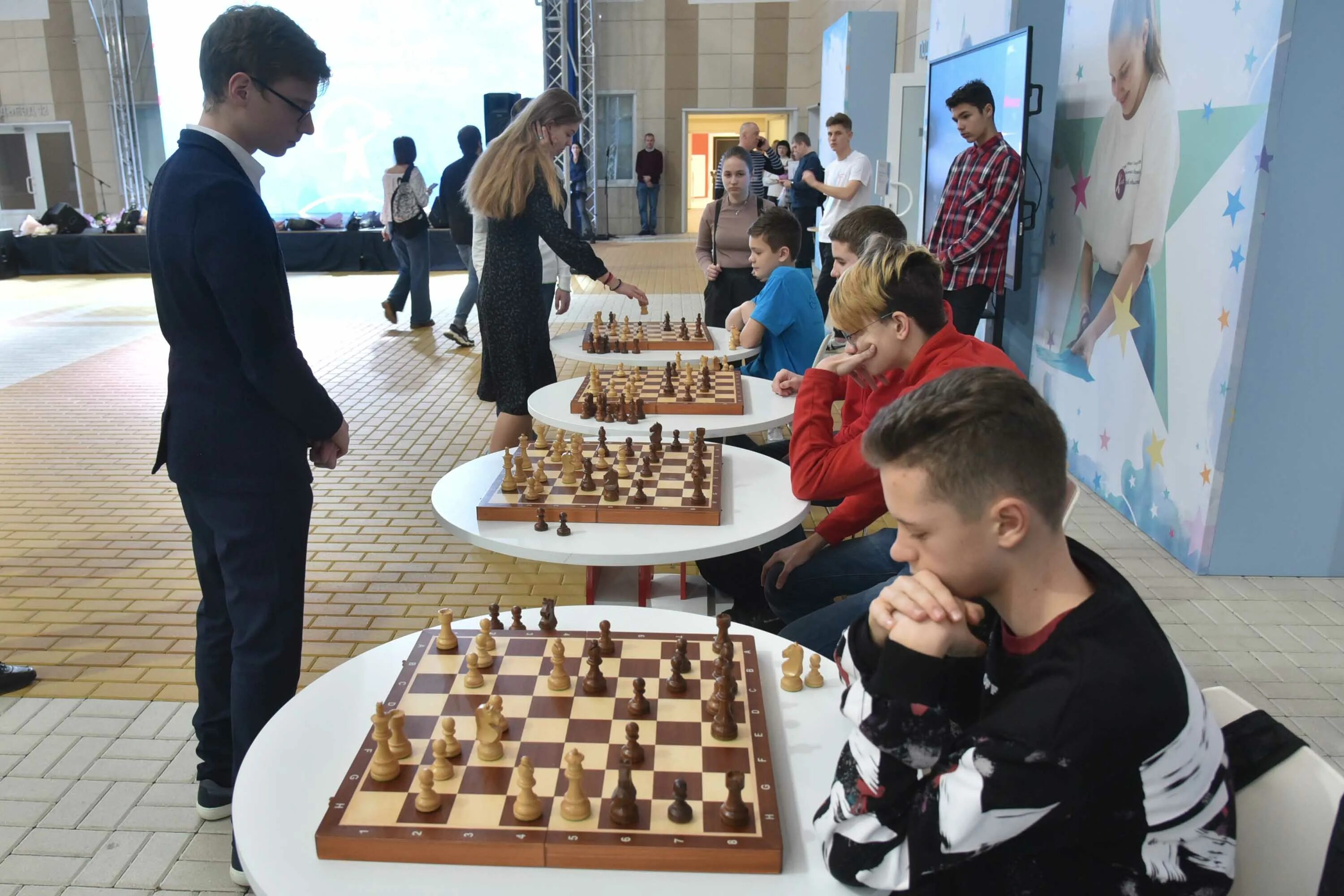 Шахматные награды. Шахматы победитель. Шахматные победители. Шахматные победители. Поздравляем с победой в шахматном турнире.