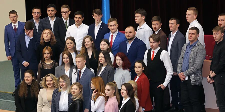 Время саратов секунды сейчас. Молодёжный парламент при Саратовской областной Думе 8 созыв. Молодежный парламент Саратов. Я В Молодежном парламенте. Состав тульского молодежного парламента 2022.