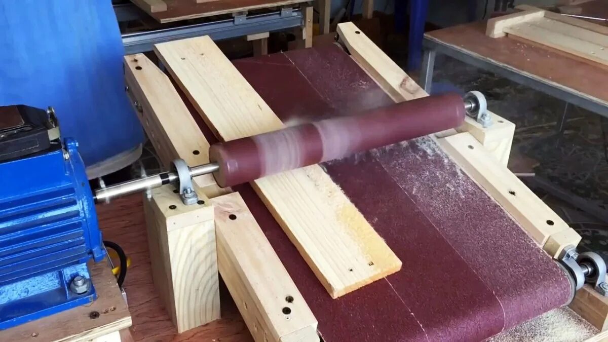 Циркулярка с рубанком станок mb120. Рейсмусовый станок с сегментированным валом. Стол для рейсмуса фуганка. Рейсмус из рубанка иэ5707. Как сделать рейсмус.