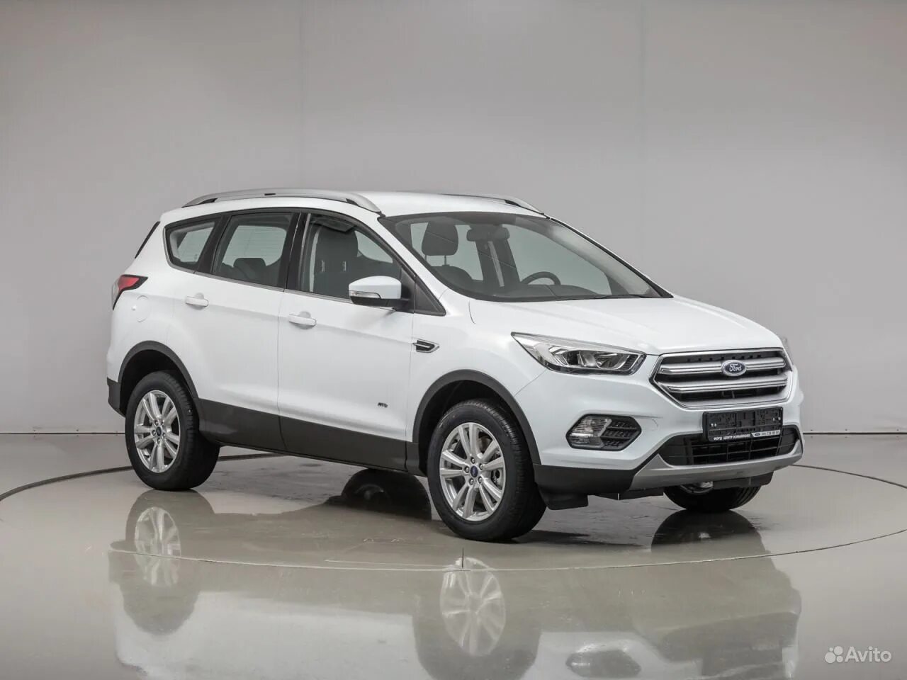 Куга купить авито. Ford Kuga 2018. Форд Куга 2018 белый. Форд Куга 2017 белый. Форд Куга 2019 белый.