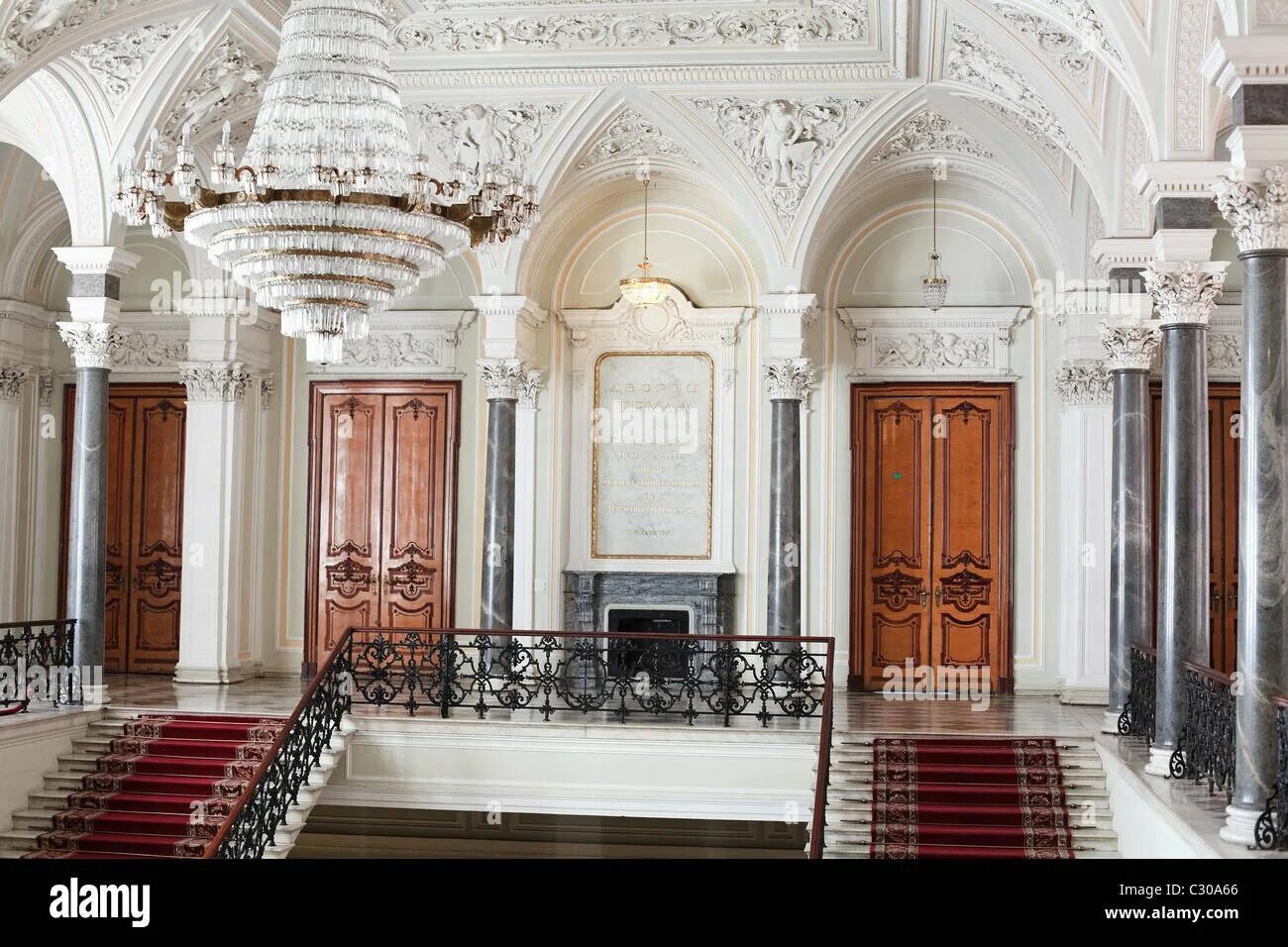 Николаевском дворце спб. Николаевский дворец Штакеншнейдер. Дворец Великого князя Николая Николаевича дворец труда. Николаевский дворец 1853-1861. Николаевский дворец СПБ.