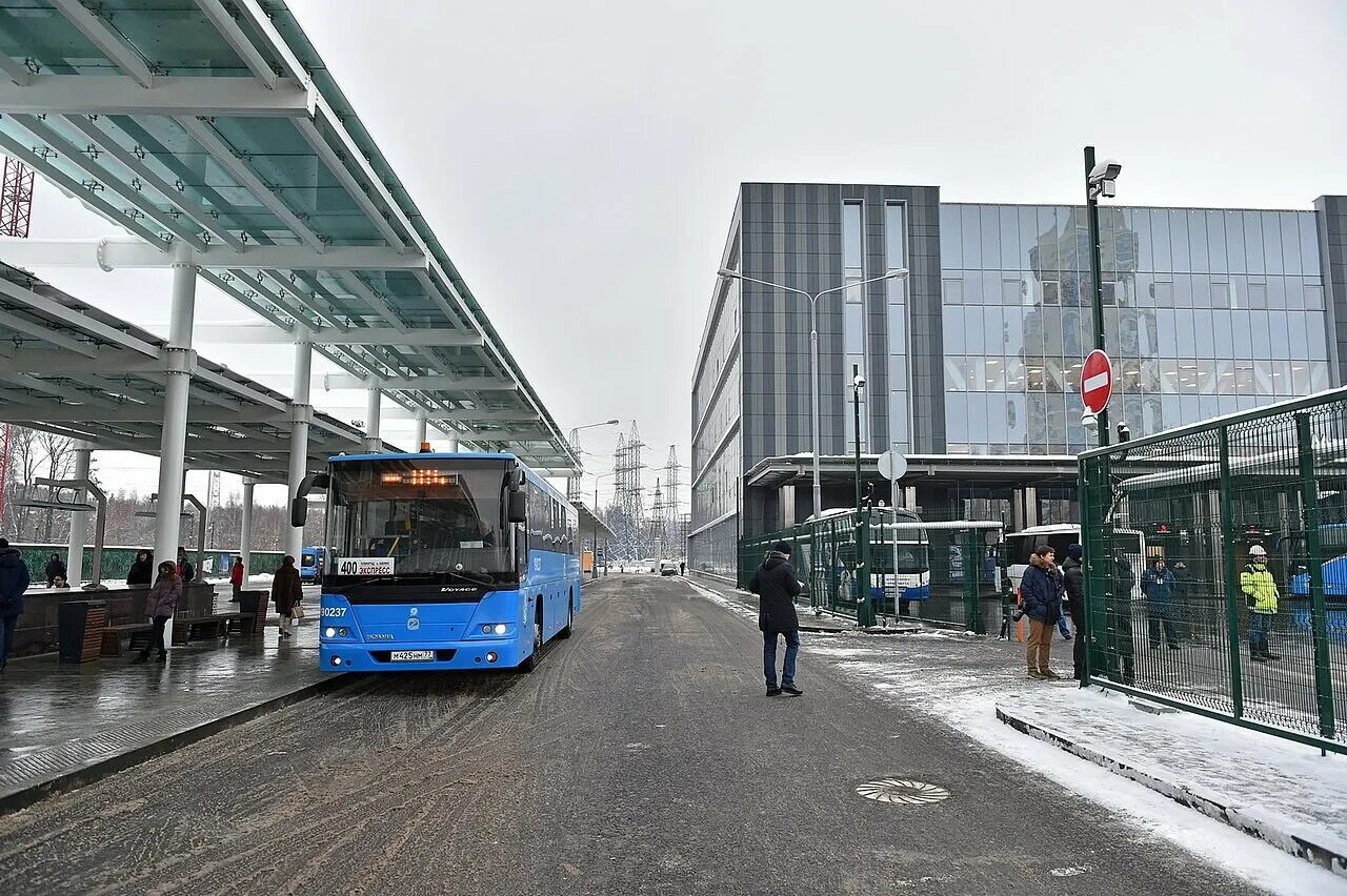 Международный автовокзал метро. Международный автовокзал Северные ворота Ховрино. Станция метро Ховрино и автовокзал Северные ворота. Метро Ховрино автовокзал Северные ворота. Метро Ховрино Северные ворота.