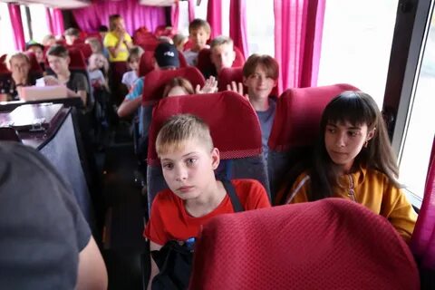 Одновременно из лагеря