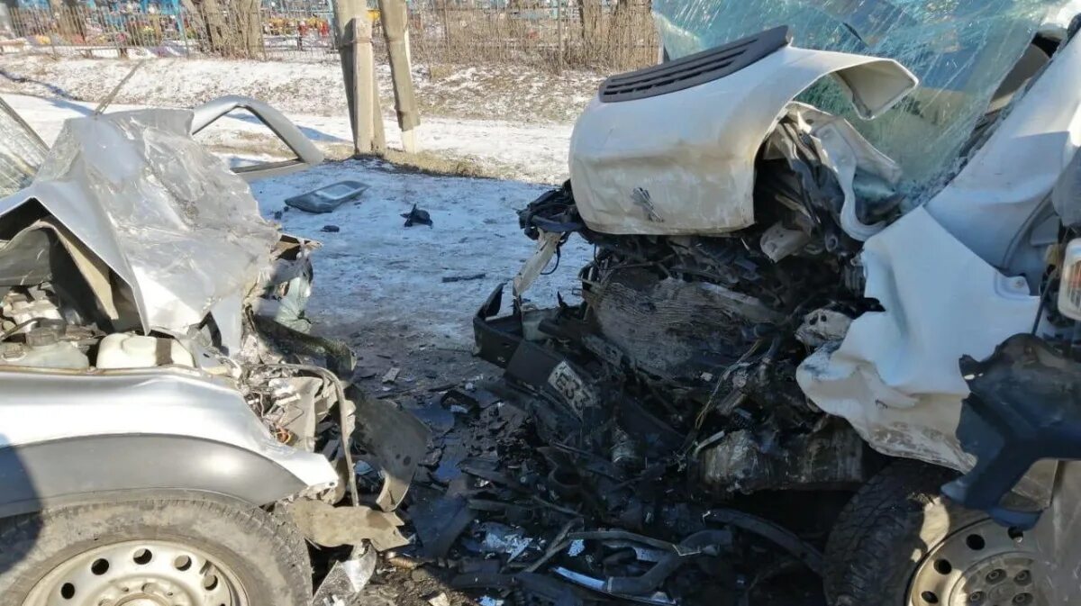 Авария на ленинском проспекте сегодня в воронеже. Дтп в хохольском районе вчера. Воронеж происшествие за сутки сегодня. Авария на трассе м4 воронежская область массовая. 09.