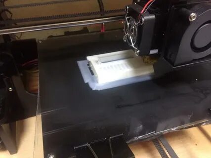 3d принтер не прилипает к столу
