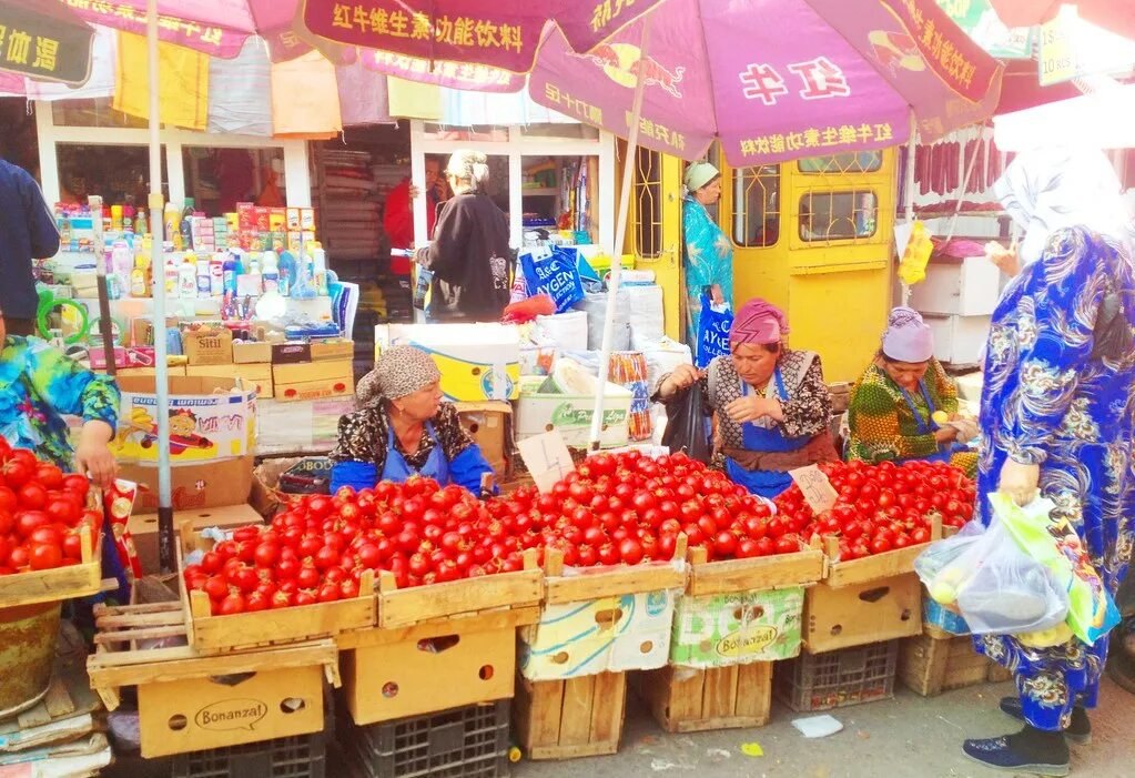Город худжанд рынок панчшанбе. Город худжанд рынок панчшанбе. Худжанд панчшанбе базар 2019. Панчшанбе базар худжанд. Рынок панчшанбе худжанд.