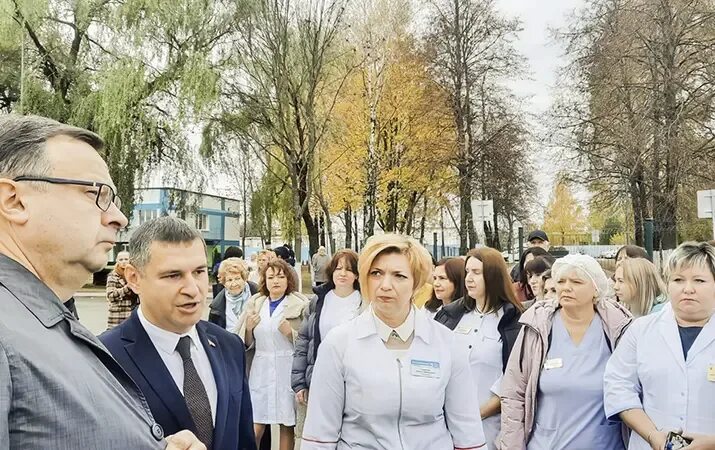 Минздрав алтайского края. Славгородская црб алтайский край. Центральной больнице славгорода,. Медведевская црб после реконструкции. Детская областная больница неврология врачи.