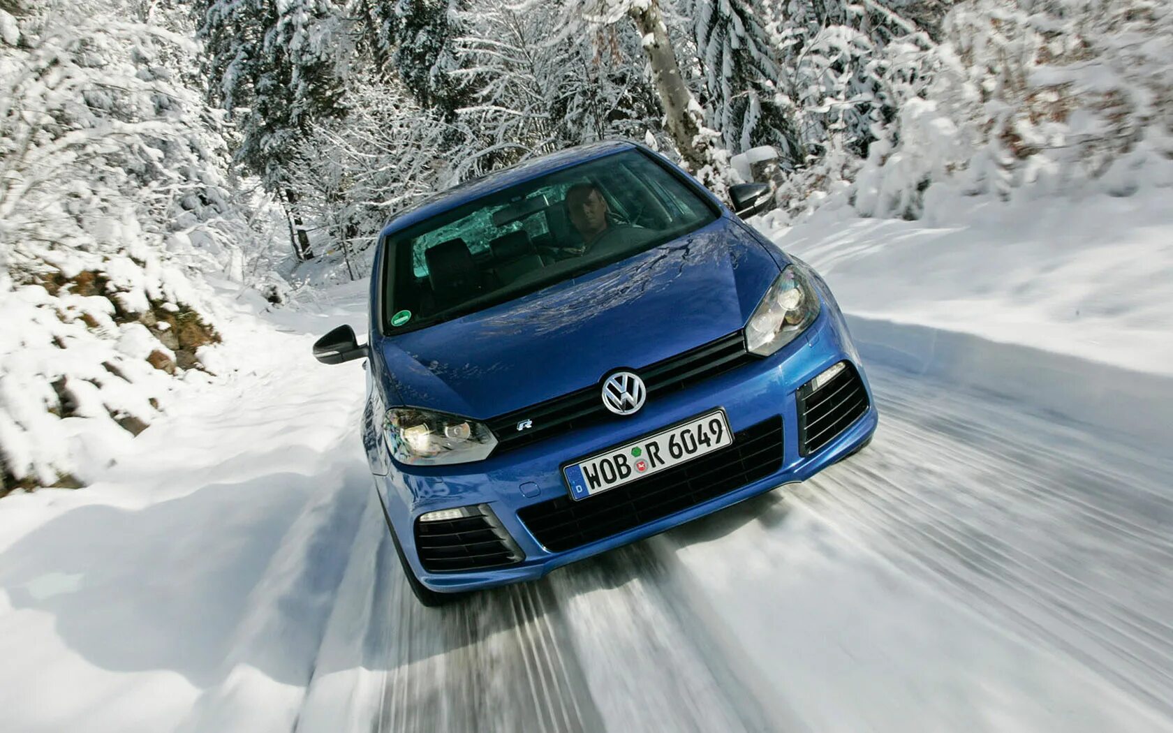 Volkswagen дорог. Golf 6 r. Golf r32 mk6. Golf r 2011. Golf r 2010.