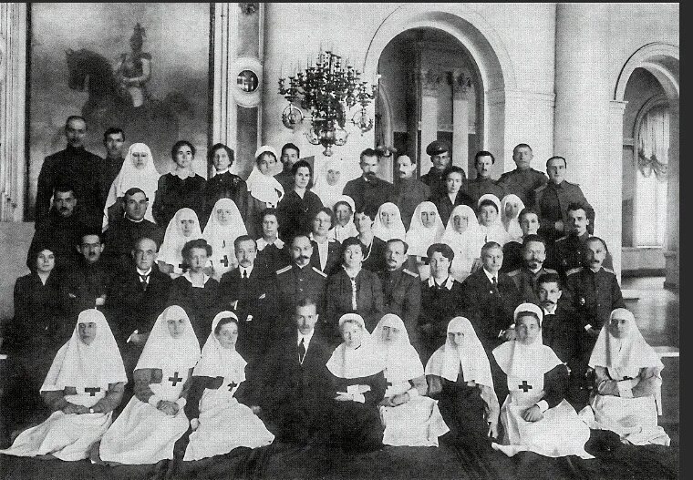 1915 го. Госпиталь в зимнем дворце 1915-1917. зимний дворец госпиталь 1914. лазарет в зимнем дворце. госпиталь в зимнем дворце.