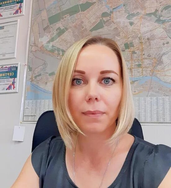 Агентство недвижимости рост сотрудники. Эталон агентство недвижимости ставрополь. Риэлтор ростов. Домиан агентство недвижимости. Риэлтор ростов.