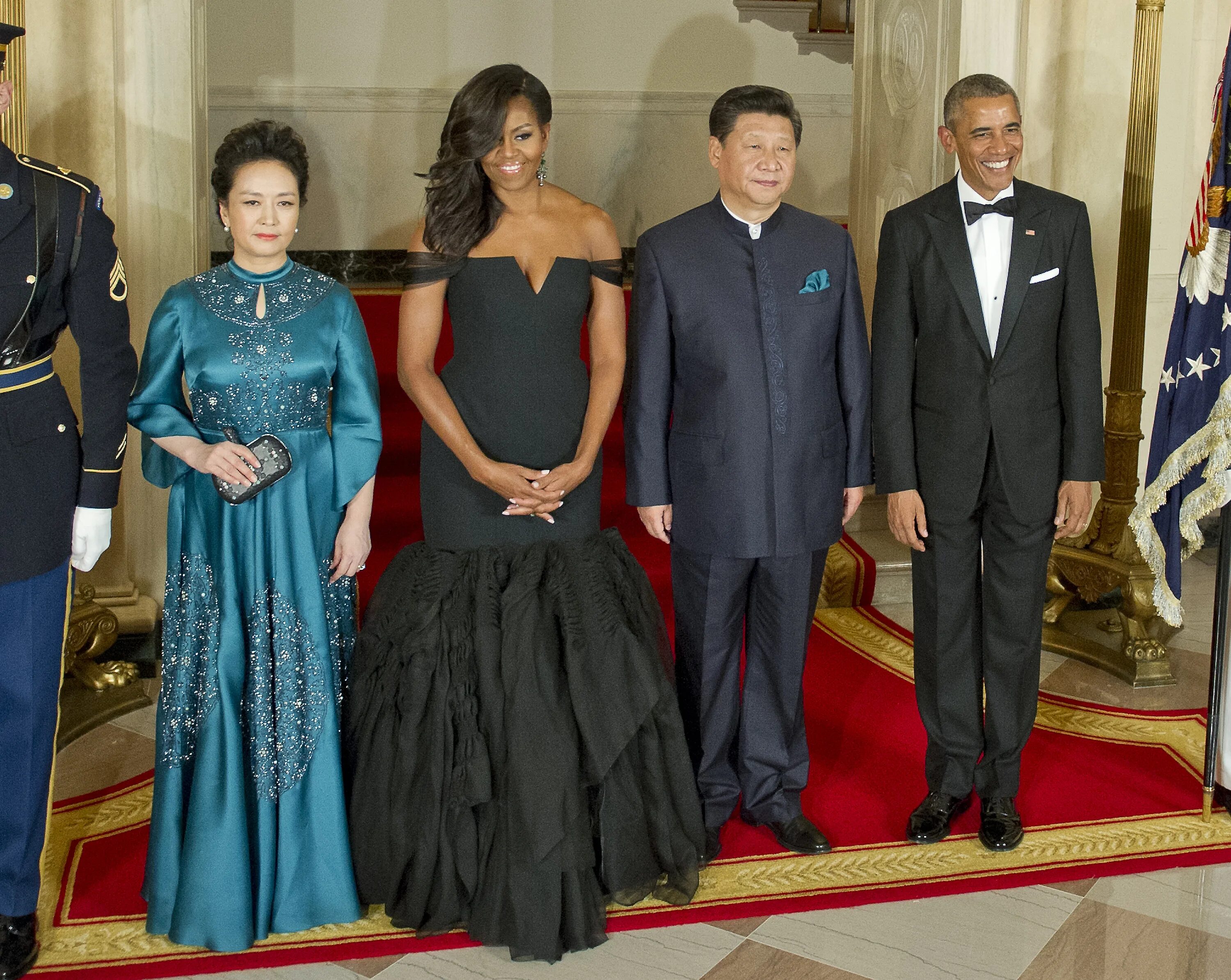 Как звать президента жену. Пэн Лиюань первая леди Китая. Си Цзиньпин Пэн Лиюань. Жена си Цзиньпина Пэн Лиюань.