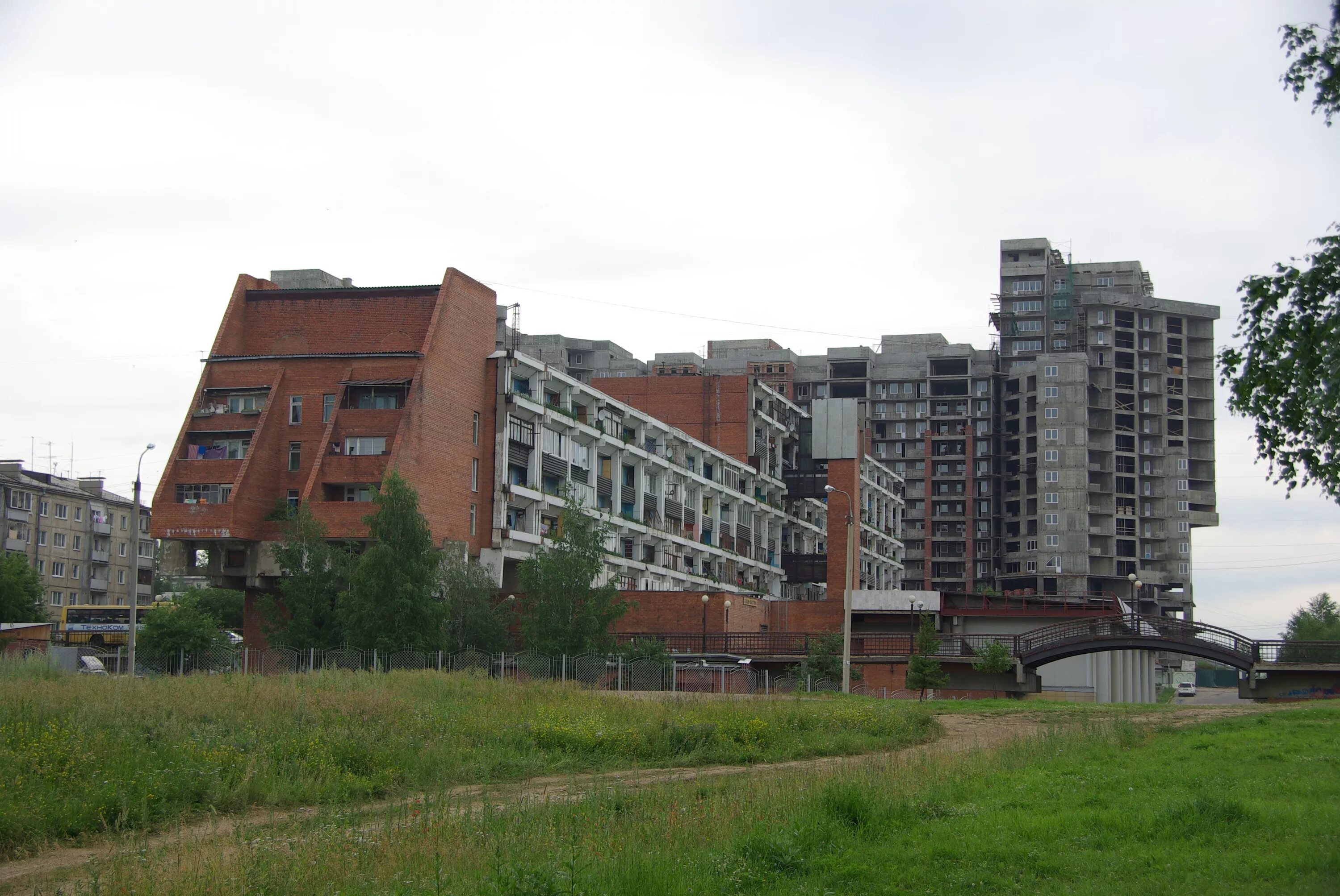 Дом корабль в. Дом корабль в иркутске в солнечном. Иркутск владимир павлов архитектура. Дом корабль в иркутске в солнечном. Дом архитектора павлова иркутск.