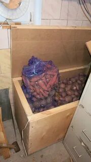 Как хранить овощи на балконе зимой