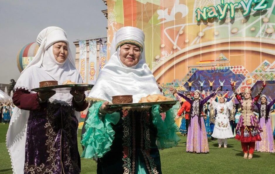 Навруз это мусульманский. Наурыз мейрамы праздник в Казахстане. Наурыз в Казахстане 2023 году. Традиции Казахстана на Навруз. С праздником Наурыз.