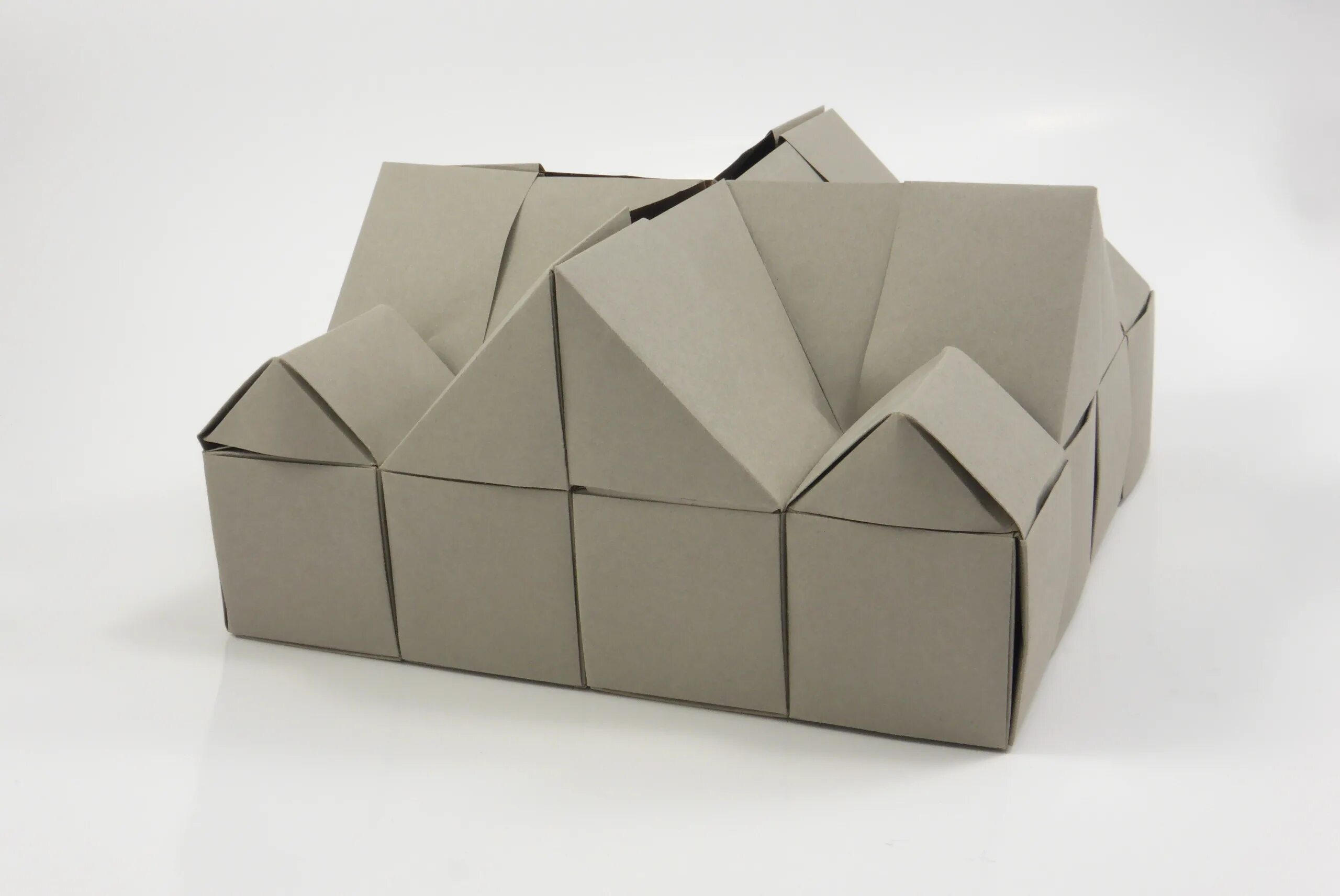 Оригами дом. Оригами домик. Дом оригами из бумаги. Оригами магазин.