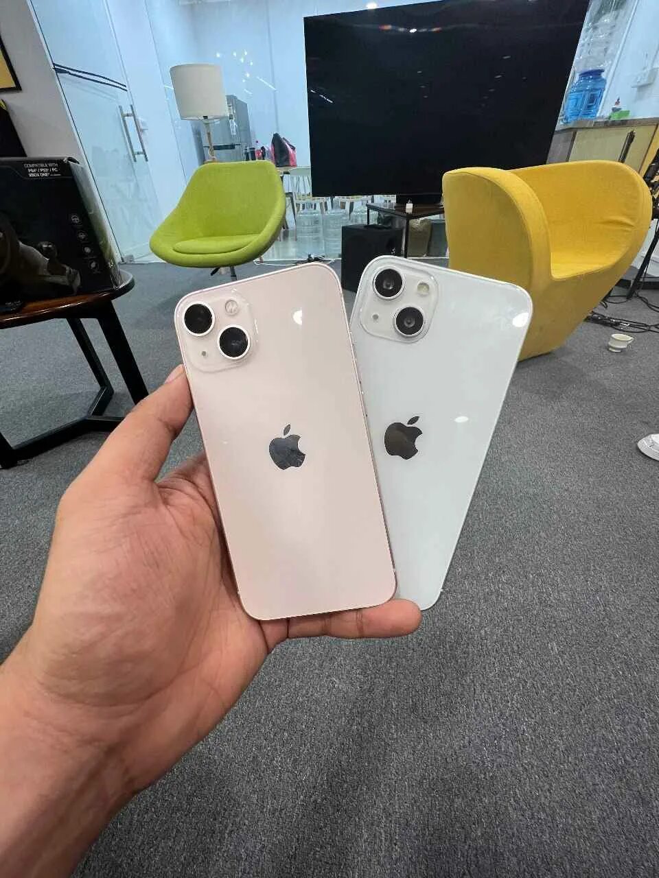 Айфон 13 в живую. Iphone 13 Pro. Iphone 13 Pro камера. Камера айфона 13 про Макс. Iphone 13 Pro белый.