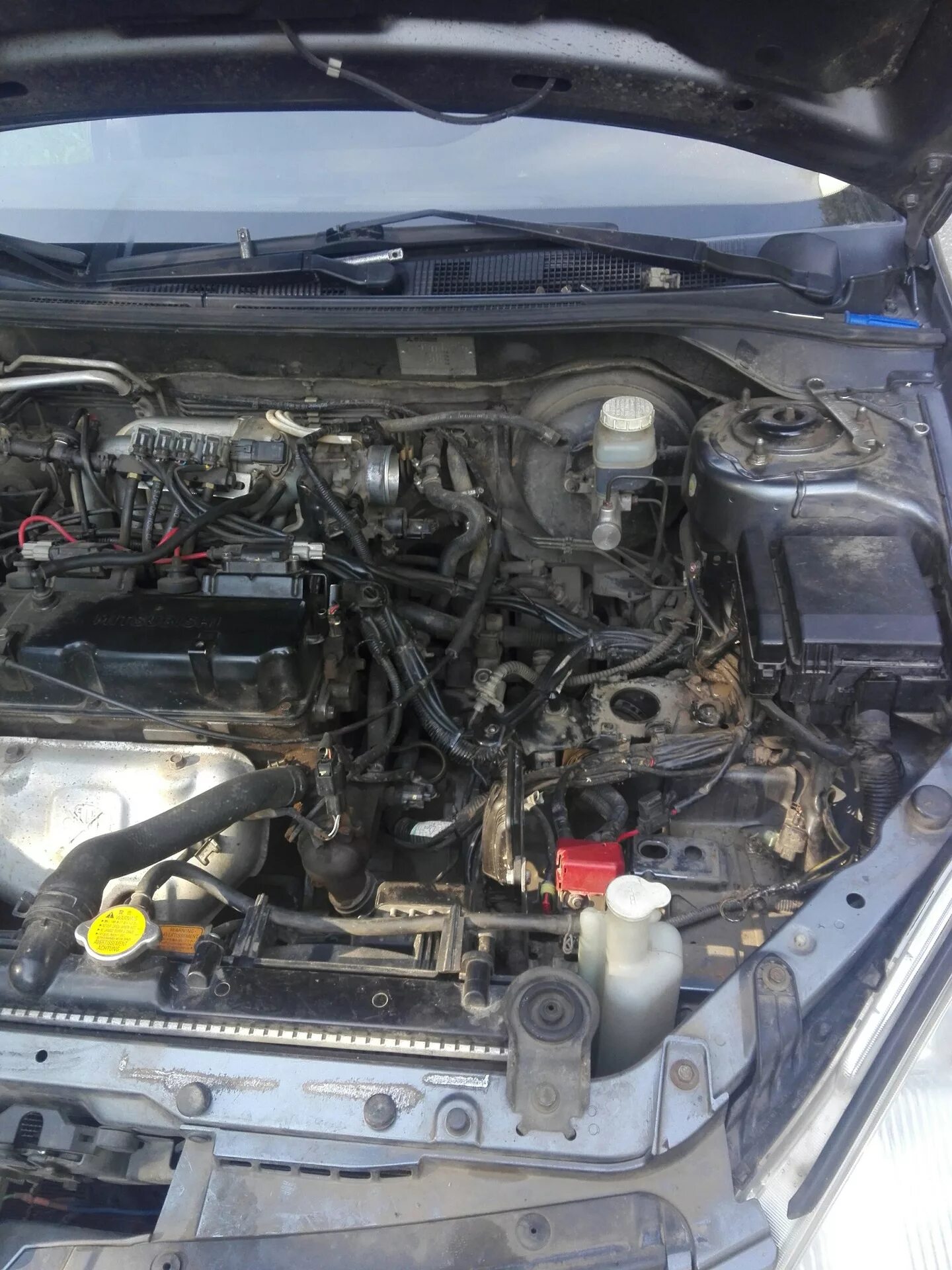 Нет искры митсубиси галант 2003. Mitsubishi lancer не заводится. Mitsubishi lancer 9 не заводится. Лансер 9 1. Не заводится машина лансер 9 причина.