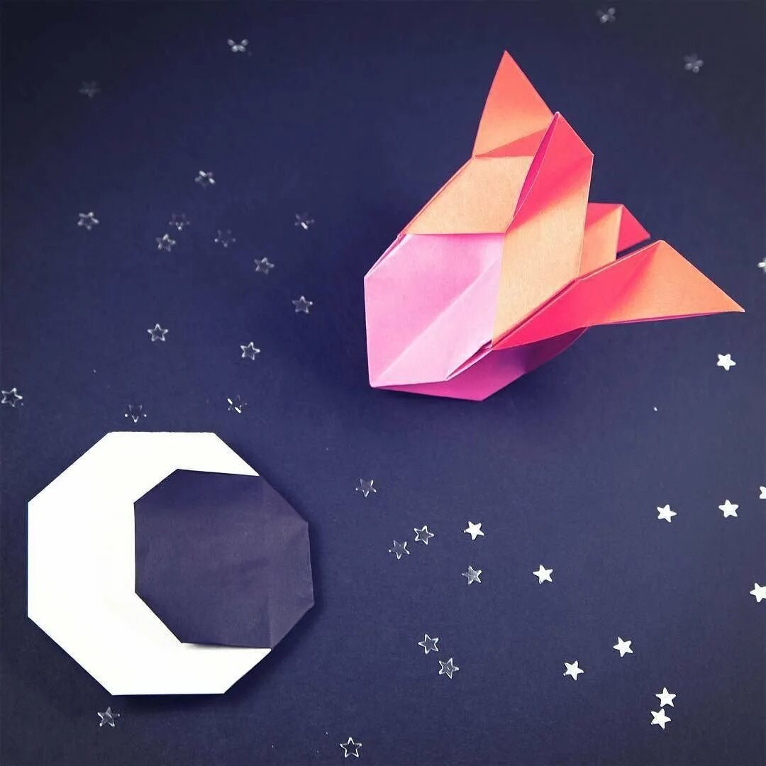 Оригами космос. Оригами на космическую тему. Поделки космос оригами. Объемное оригами космос. Оригами космос из бумаги для детей