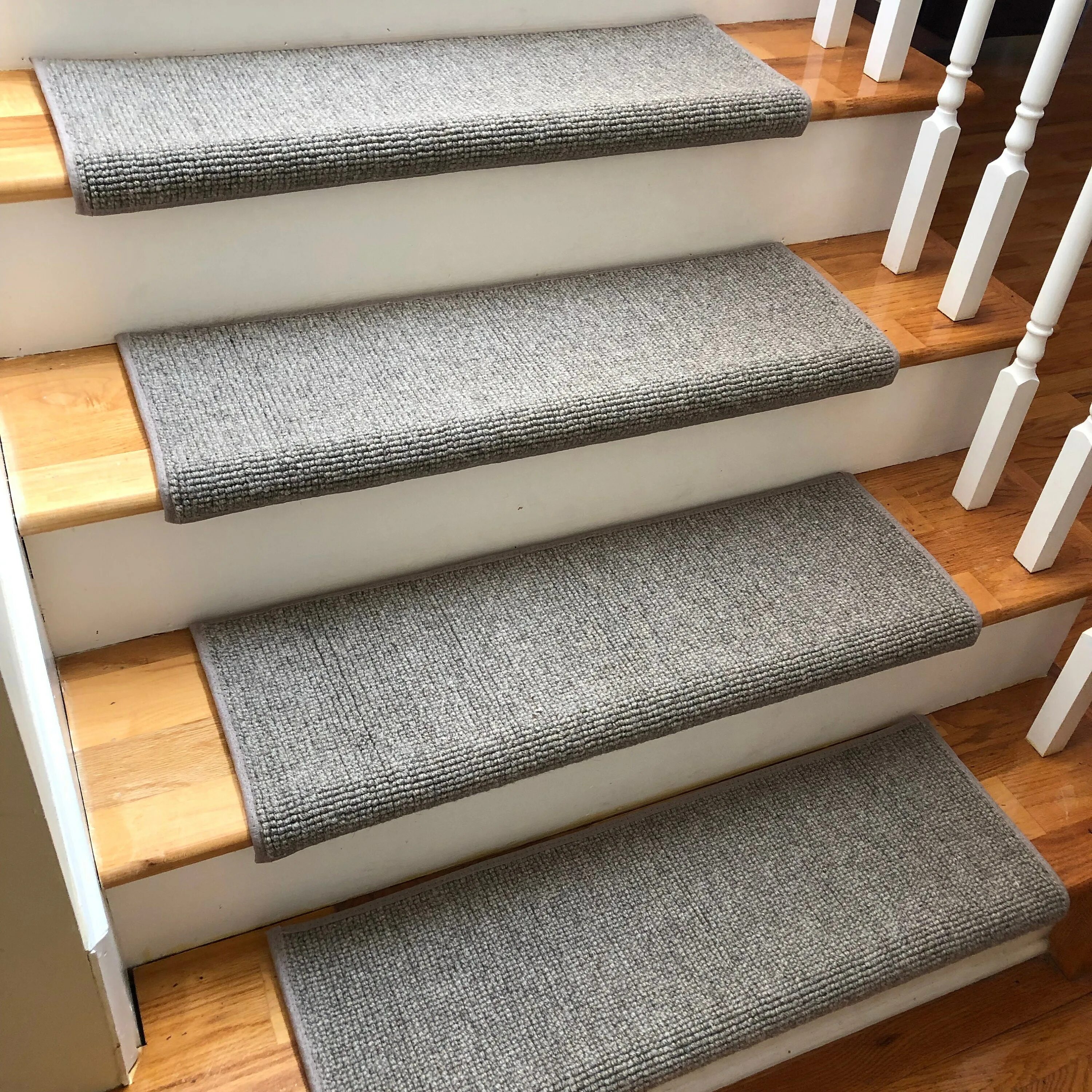 Forbo Stair Treads. Накладки на лестницу. Накладки на лестничные ступеньки. Накладушки на ступеньки лестницы. Ступеньки отзывы