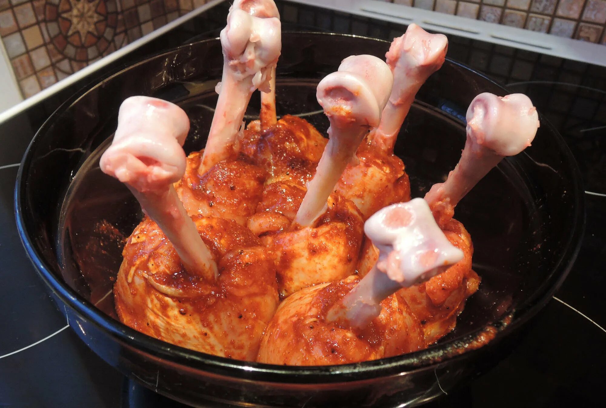 Куриные кости что приготовить. Блюда из куриной голени. Блюда из голени курицы в духовке. Приготовление куриной голени.