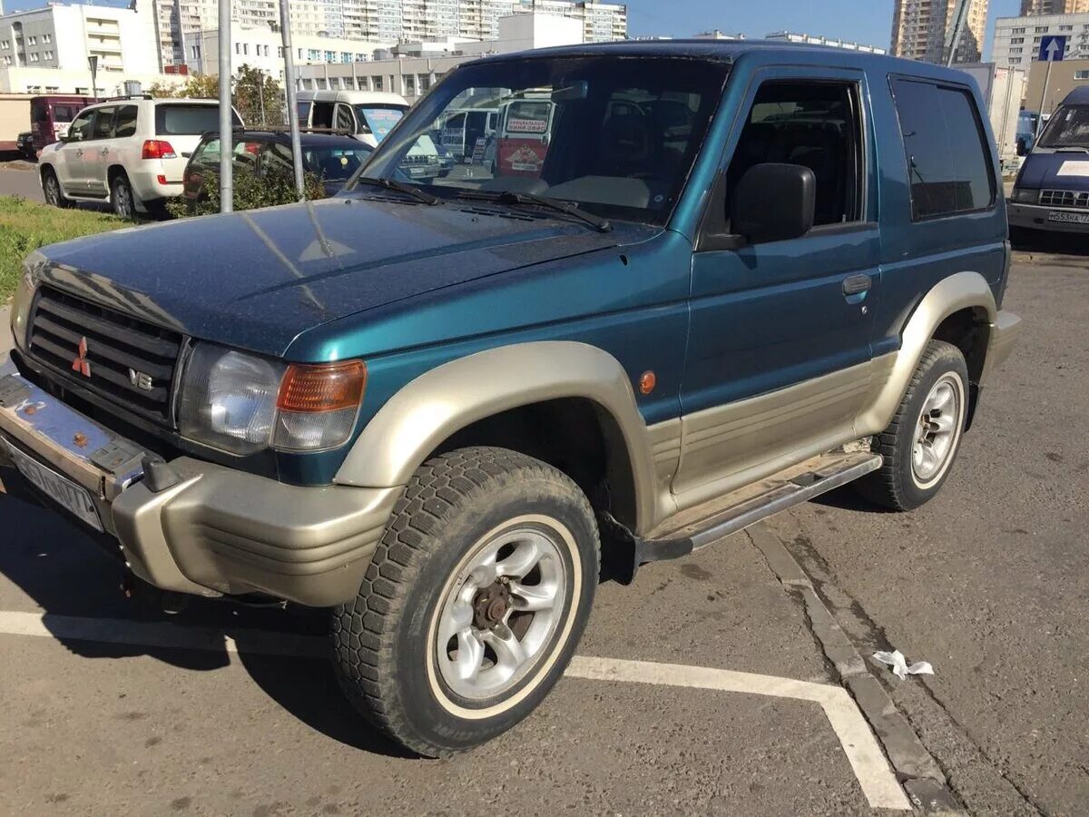 Купить митсубиси паджеро 2 дизель. Mitsubishi Pajero II 1996. Митсубиси Паджеро 1996. Паджеро 2 1996. Mitsubishi Pajero II 3.