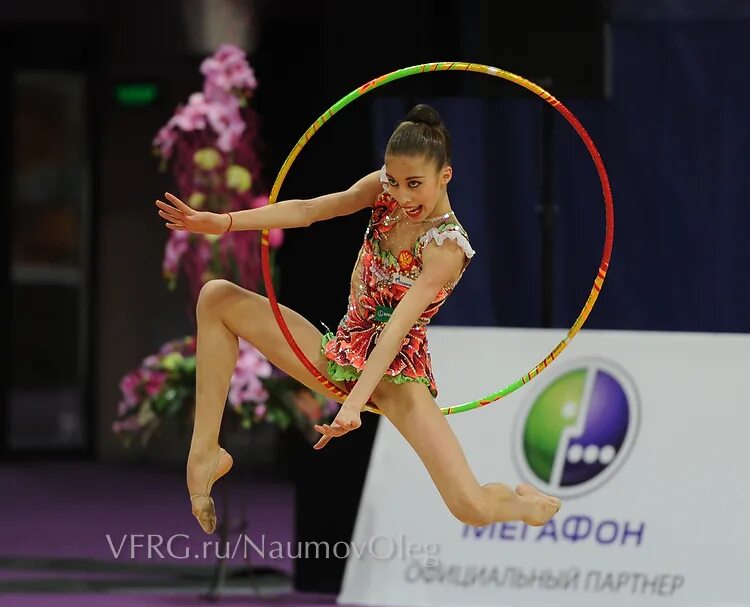 макияж на соревнования по художественной гимнастике. гимнастика одинцово. гимнастика одинцово. художественная гимнастика одинцово. юные гимнастки в купальниках.