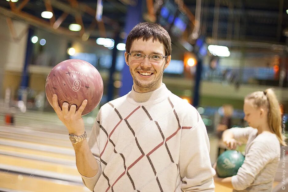 Сходить в боулинг. Игра боулинг. Сходить в боулинг. Сходить в боулинг. Золотой шар боулинг красногорск.