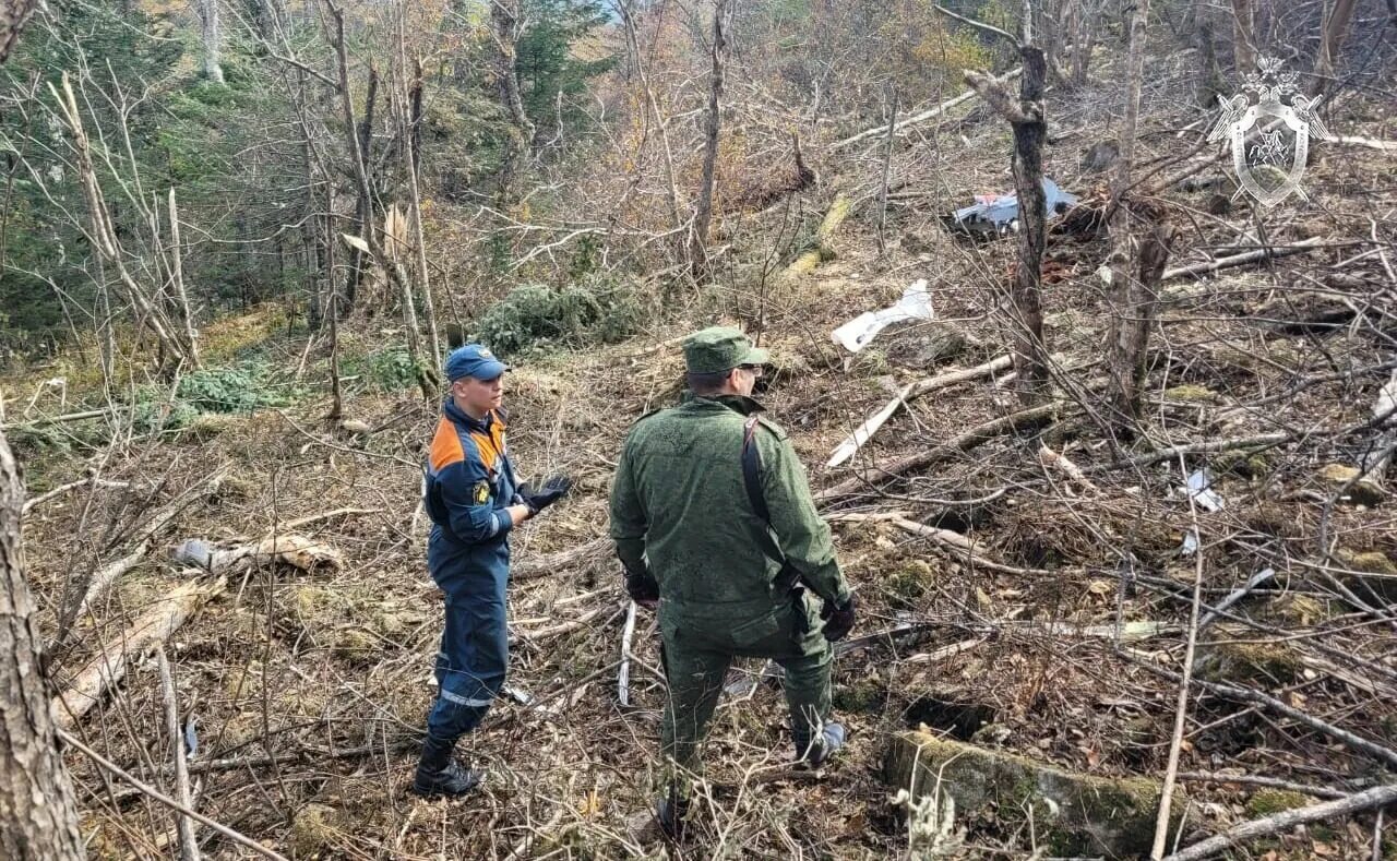 Упал самолет сегодня в ивановской области. АН 26 Хабаровск крушение. Катастрофа АН-26 под Хабаровском (2021). Катастрофа АН 26 под Хабаровском. Крушение самолета в тайге.