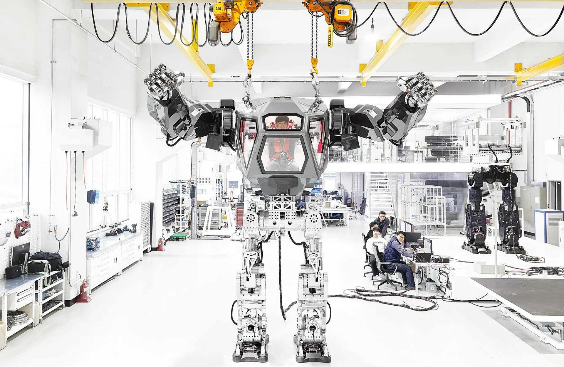 Роботы третьего поколения. Робот экзоскелет method-2. Hankook Mirae method-2 Robot. Пилотируемый робот метод 2.