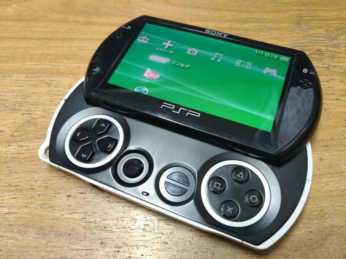 Псп челябинск. Sony PSP go. PSP go n1000. PSP go корпус. ПСП слайдер.