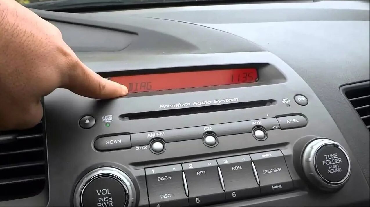 Магнитола плохо ловит. Кнопки аудиосистема honda fit 2003-2007. radio honda civic 2007. магнитола хонда джаз 2008. honda civic 2010 bluetooth adapter.