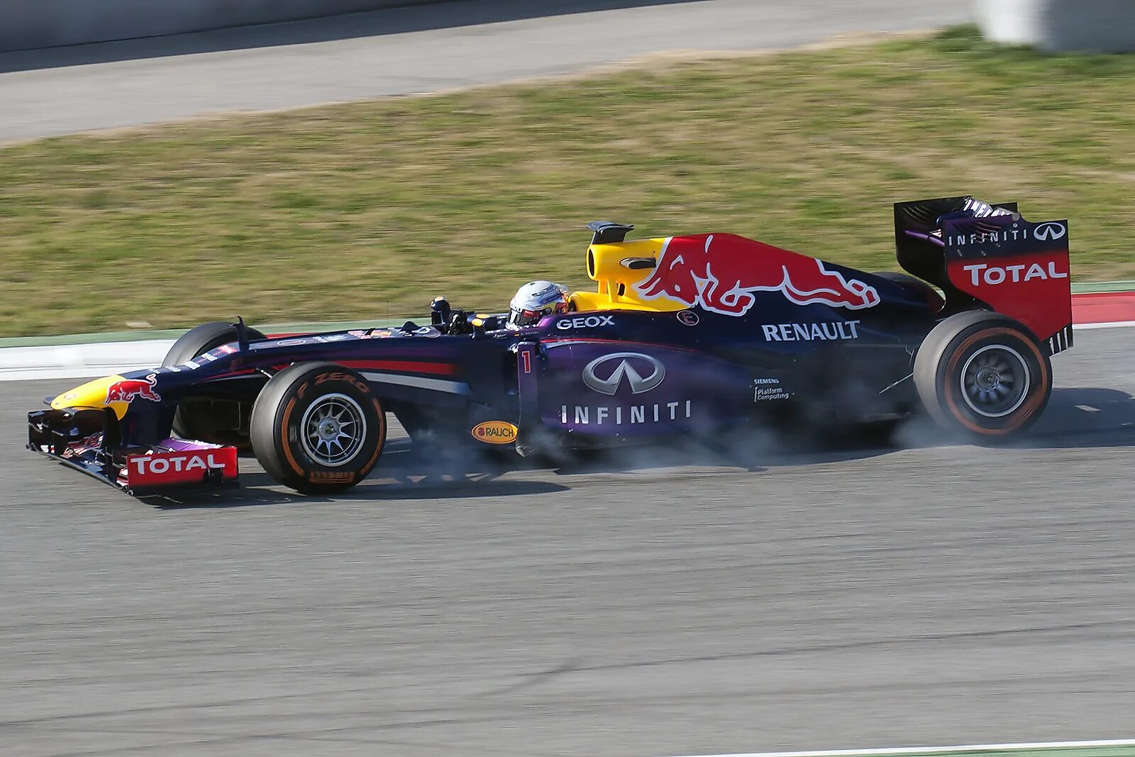 Скорость болида формулы 1. Renault Red bull. Red bull rb10. Red bull rb9 (2013) - 800. Red bull rb10 Vettel.