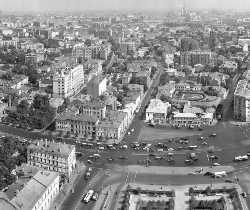 Москва 1955. Кинотеатр центральный москва 1960. Улицы москвы в 1955. Москва 1955 год фото. Пушкинская площадь 1970.