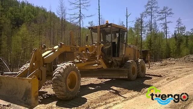 Вакансии машинист автогрейдера вахта. Артель старателей Ниман. Машинист автогрейдера. Водитель грейдера. Машинист автогрейдера вахта.