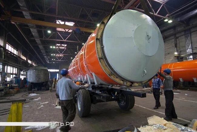 Полуприцеп бензовоз граз. Граз грабово. Граз грабово. Граз село грабово. Граз село грабово.