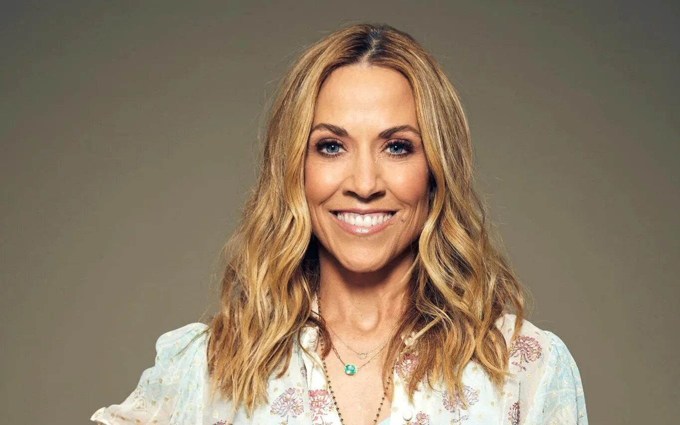 Шерил кроу американская гитаристка. Перевод sheryl crow. Sheryl crow logo. Певица шерил кроу. Кроу группа солистка.