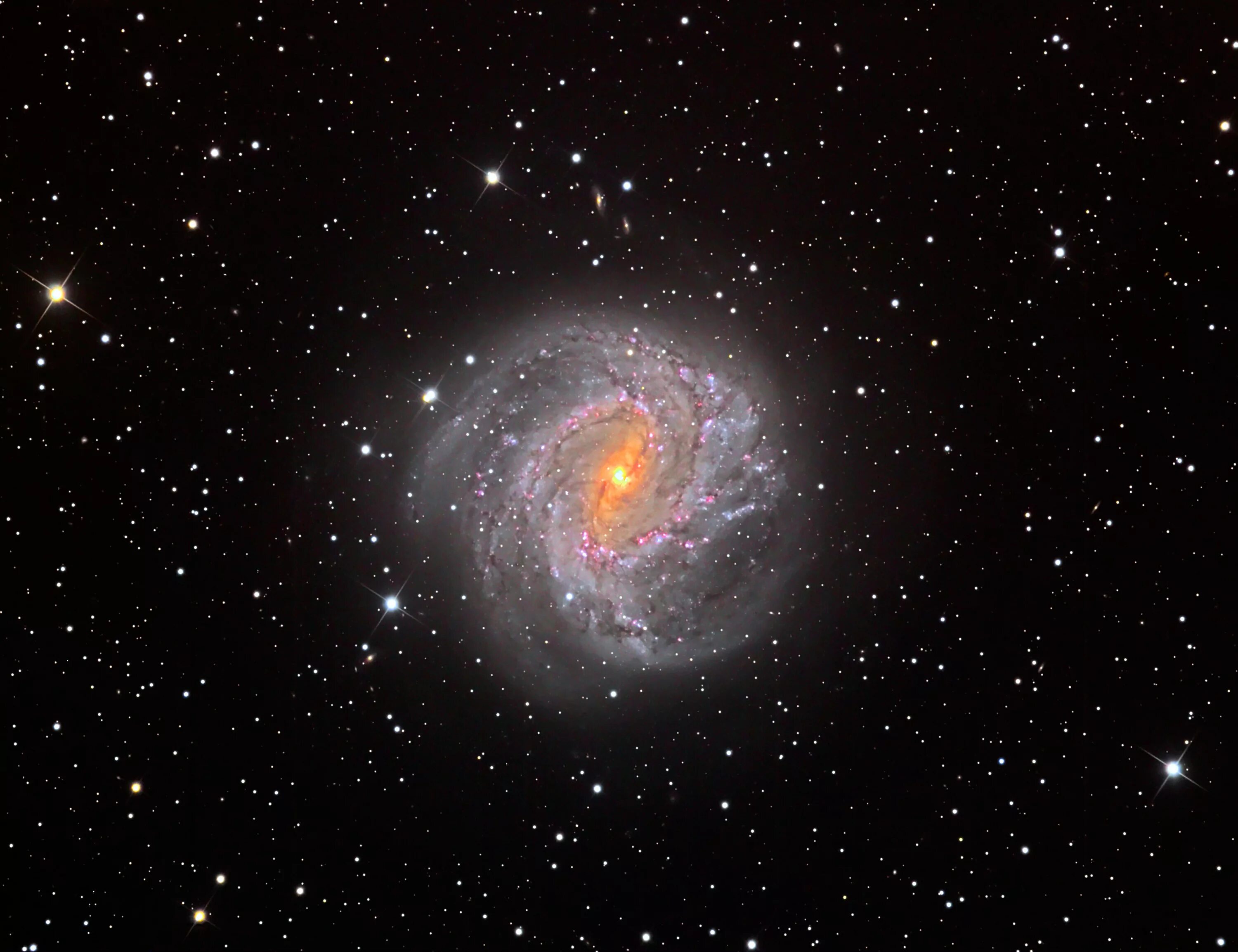4 5 световых года. NGC 5236. M 83 (Галактика). Печь а Радиогалактика. Радиогалактика печь а (NGC 1316).
