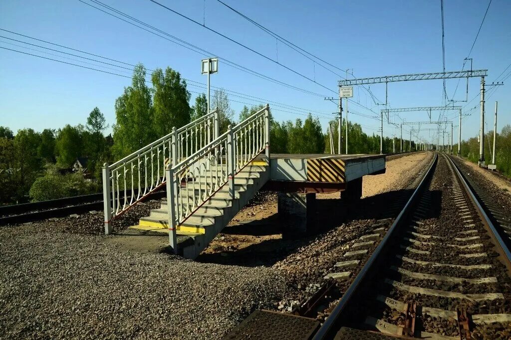 Станция часцовская. Станция мытищи платформы. Эвакуатор газон прямая платформа с кму луидор. Эвакуатор грузовой century 5130. Локомотив черкизово вокзал.