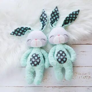 Зайцы игрушки из ткани