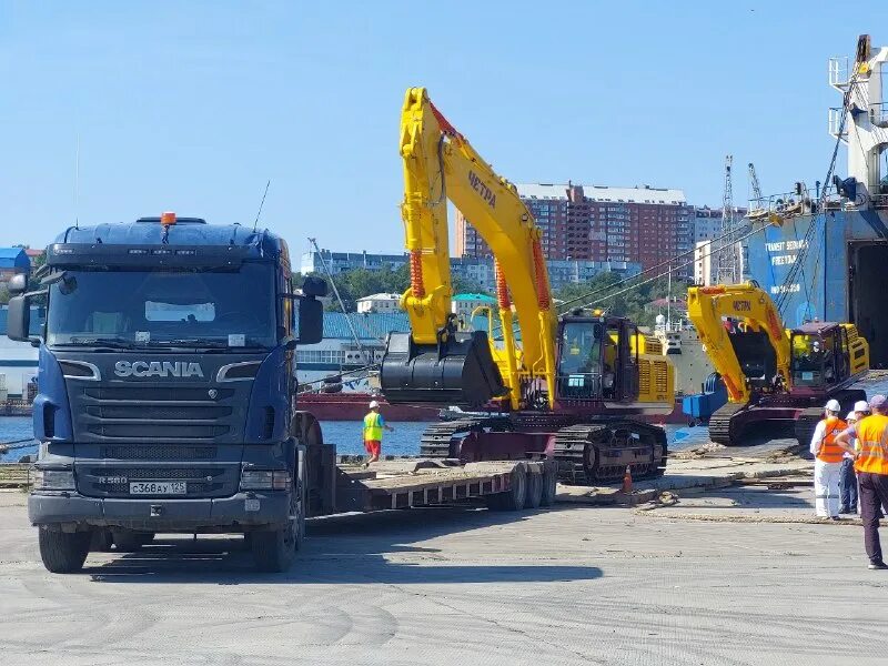 Логистика перевозки грузов. Импорт это ввоз. Логистика грузоперевозок. Транспортные перевозки. Промышленный транспорт.