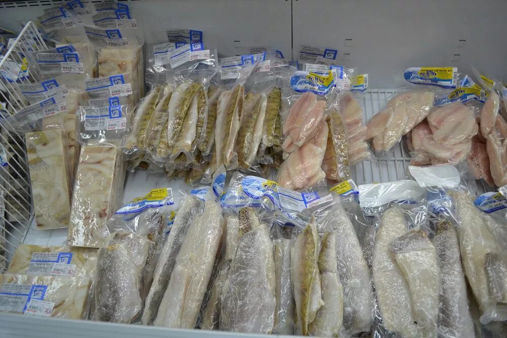 Рыбные снеки. Рыба на прилавке. Рыбная продукция оптом. Рыбная продукция оптом. Рыбная продукция оптом.