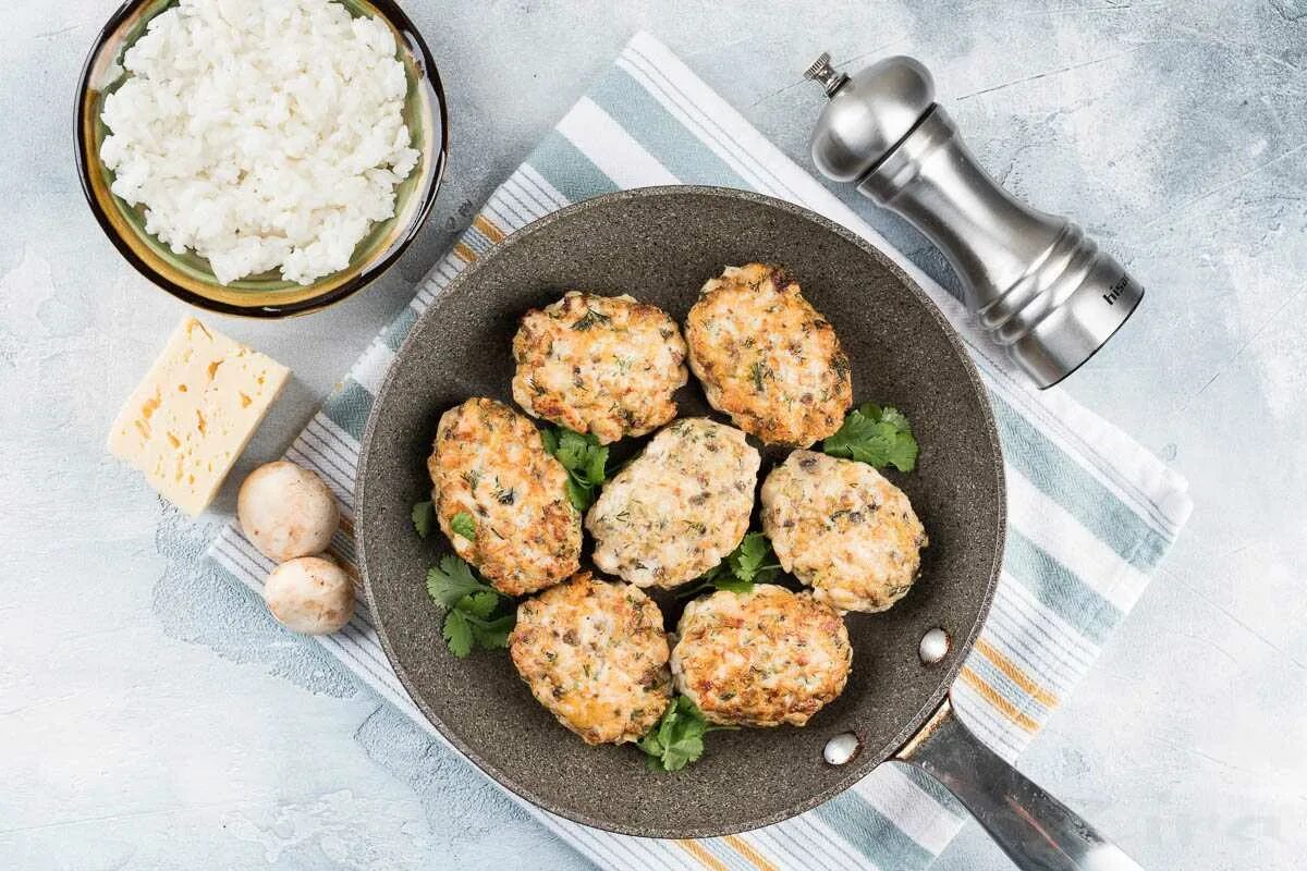 Как убрать соль из котлет. Печеночные котлетки из говяжьей печени. Котлеты бабушкины ермолино. Как убрать соль из котлет. Как убрать соль из котлет.