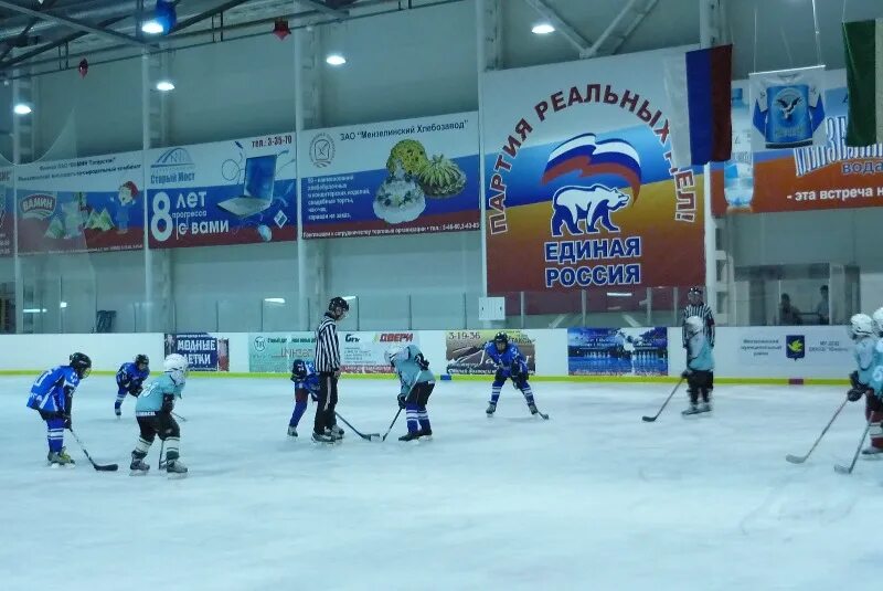 ледовый дворец юность. ледовый дворец мензелинск. мензелинск татарстан достопримечательности. ледовый дворец ижсталь 2022. ледовый дворец мензелинск.