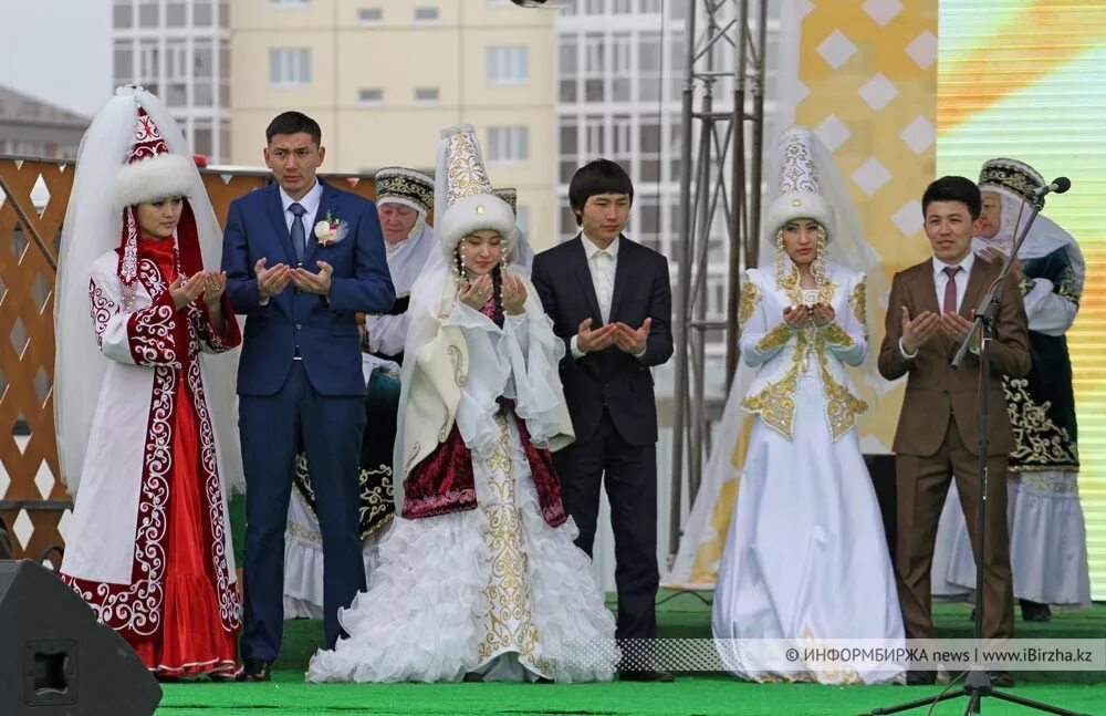 Свадьба у казахов. Традиционная казахская свадьба. Свадебные традиции казахов. Казахская свадьба обычаи. Казахские Свадебные обряды и традиции.