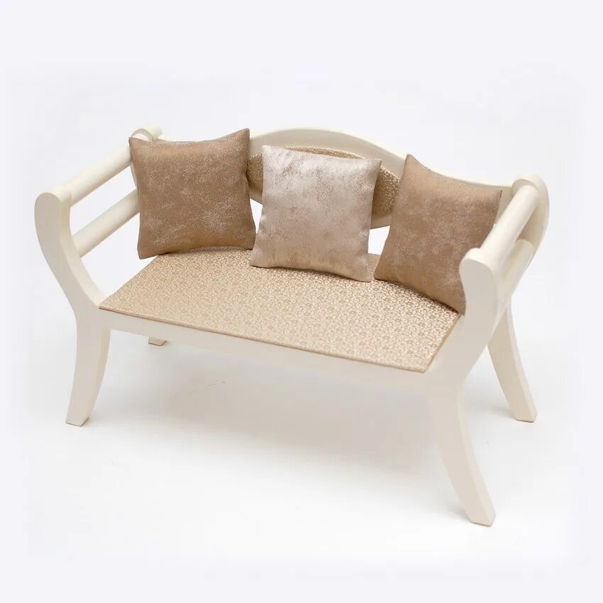 Мягкая мебель для кукол. Диванчик для кукол. Диван для кукольного домика. Кукольный диванчик. Кукольный диван.