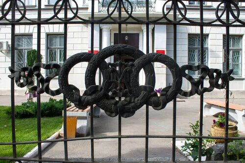 Bmw x5 25d 2020 решетка бампера. Грильято 100х100 серебро. Албес_грильято_треугольный_потолок. Грильято 75 на 75 албес. Решетки оса.