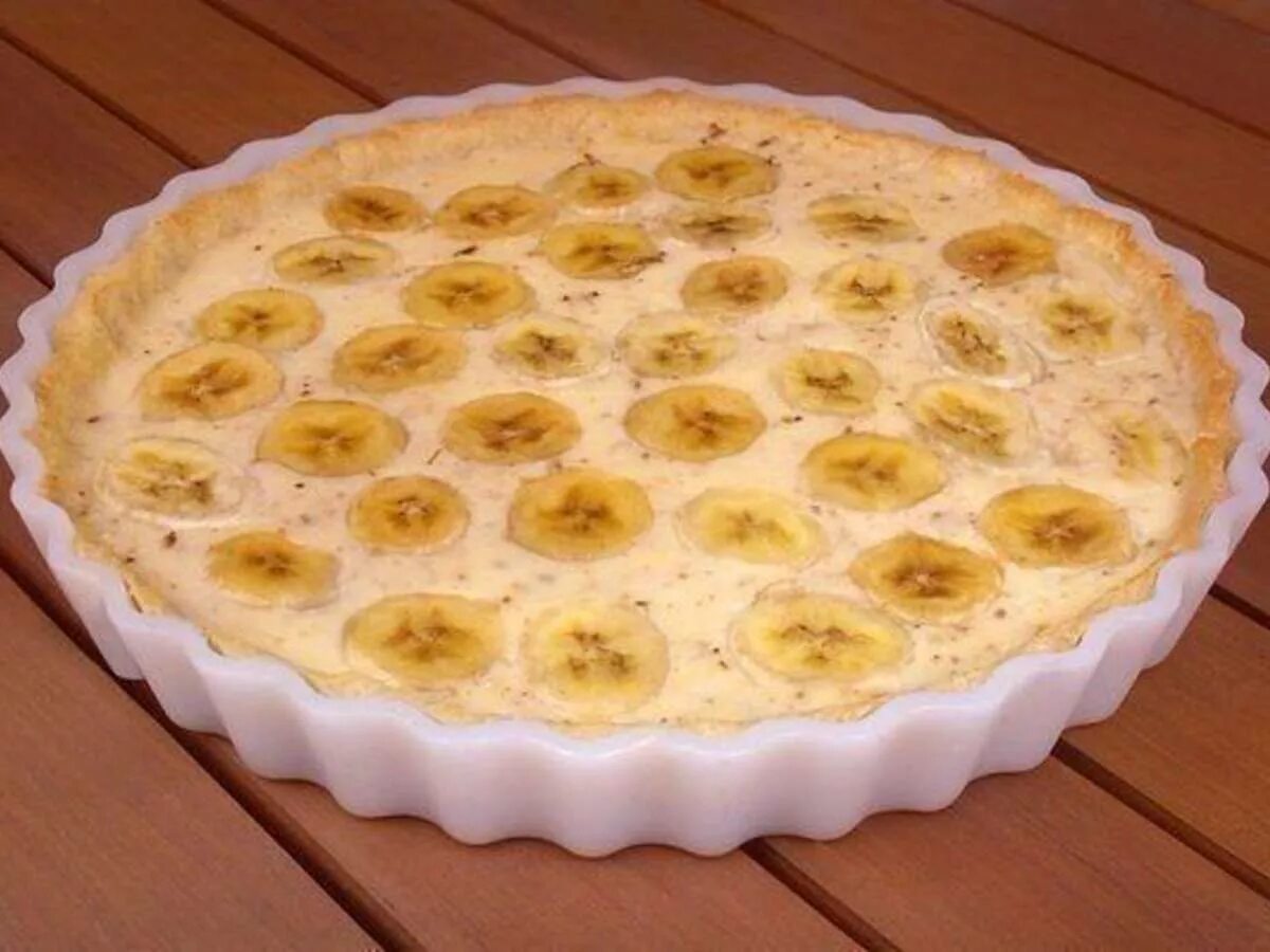 Творожно-банановый пирог. Пирог с бананом. Пирог с творогом и бананом. Творожно-банановый пирог в духовке.