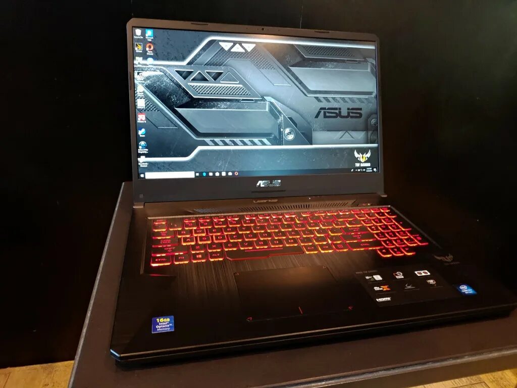 Tuf gaming fx707. ASUS TUF fx705. Асус туф гейминг fx705. Игровой ноутбук ASUS TUF. ASUS fx705g 2018.